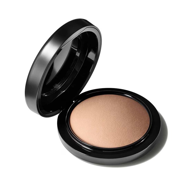 MAC Mineralize Skin Finish (Medium Plus)